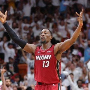 天天盈球足球比分-场均得分创新高！热火为何不给阿德巴约开发新招？